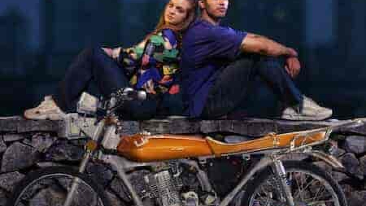 فيلم عن الحب والاطباق الطائرة UFO 2022 مترجم اون لاين